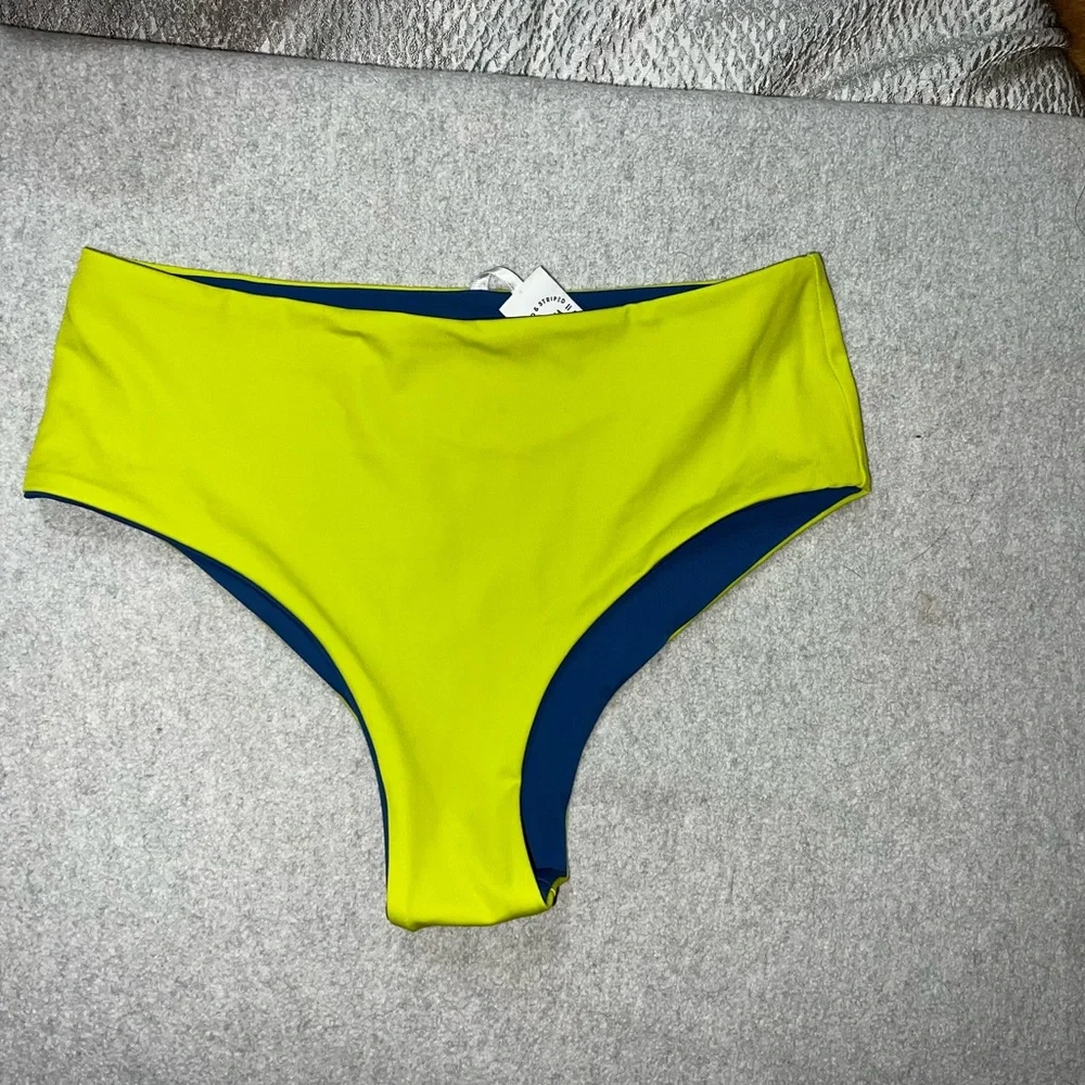 Solid & Striped Reversible Cheeky Bikini Bottom - Picture 2 of 6